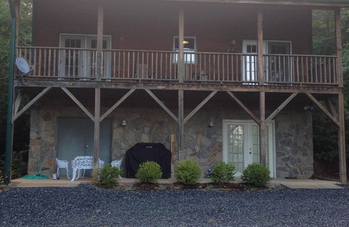 Purlear Cabin | Welcome to the Cozy Moose Cabin- a Romantic Getaway in the High Country! No Pets