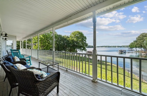 Lake Norman of Catawba House | Welcome to Wake and Lake - Beautiful Waterfront Home with Great Amenities!