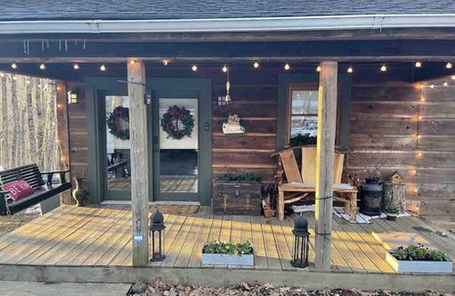 Boone Cabin | Welcome to Whiskey Woods!