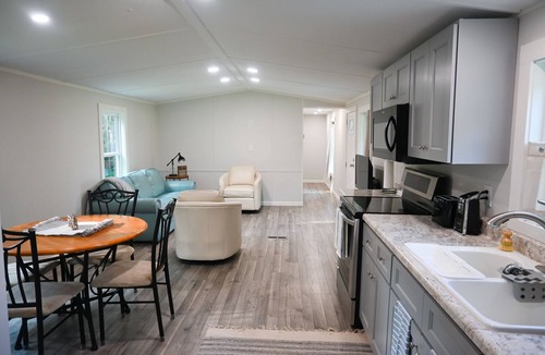 Newport House | Welcome to your home away from home!
