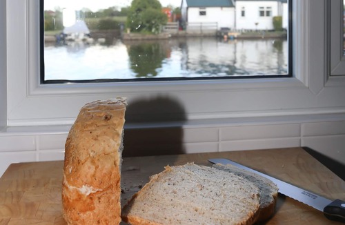 Irstead Cabin | Well-appointed, spacious 3 bedroom riverside cabin in tranquil Norfolk Broads.