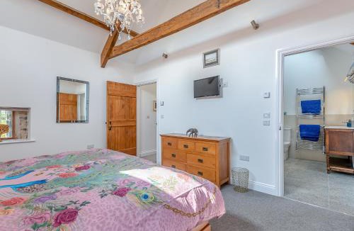 Llansadwrn House | West Barn