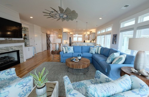 Oak Island House | West End, Oceanfront, Heated Pool, Hot Tub, Elevator, Dogs OK, October discount!