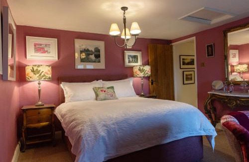 Barbrook Bed & Breakfast | West Lyn Farm Bed & Breakfast