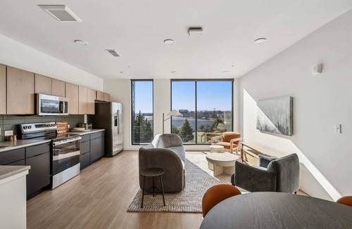 Eighth Avenue Apartment | Westerly House