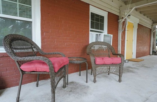 Wetumpka Apartment | Wetumpka Cozy Studio | Pet-Friendly Hideaway