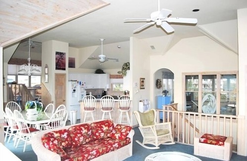 Whalehead Beach House | WH1002- Semi-OF- 6 BRs (4 Masters), Private Pool, Hot Tub and Cargo Lift!