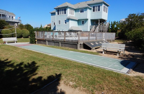 Whalehead Beach House | WH1002- Semi-OF- 6 BRs (4 Masters), Private Pool, Hot Tub and Cargo Lift!