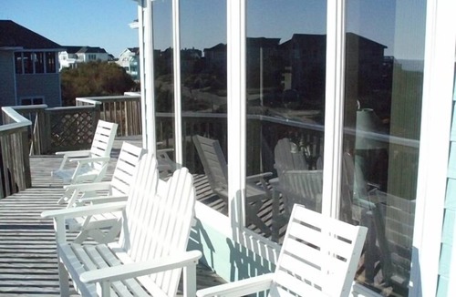 Whalehead Beach House | WH1002- Semi-OF- 6 BRs (4 Masters), Private Pool, Hot Tub and Cargo Lift!
