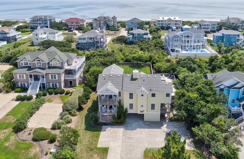 Whalehead Beach House | Whalecome to the Beach
