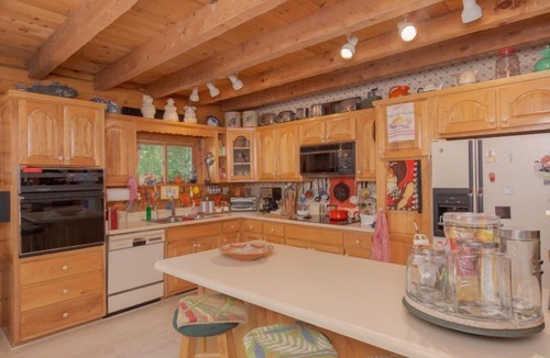 Hendersonville House | Whispering Creek Cabin at DuPont Forest