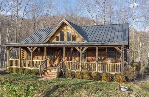 Saluda Cabin | Whispering Falls Cabin - hot tub, views, 15 acres, minutes from Main St.