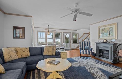 Harkers Island House | Whispering Oaks home