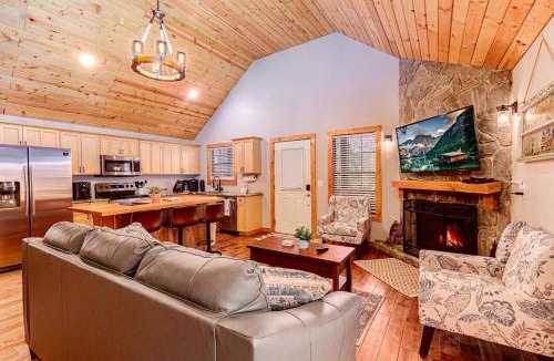 Qualla House | Whispering Pines Cabin