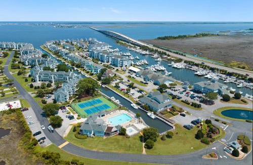 Manteo Apartment | Whispering Sound