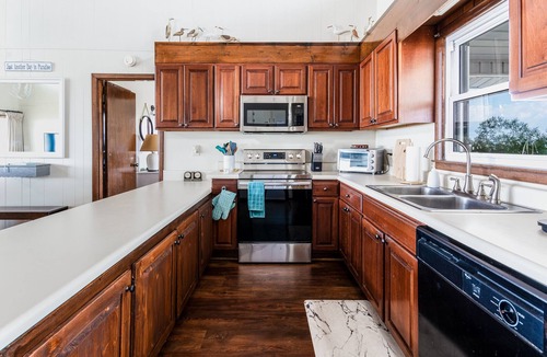Holden Beach House | "White Eagle" - Oceanfront Home, 6 Bedrooms/4 Bathrooms