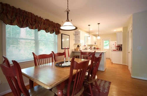 Brevard House | White Squirrel`s Nest | 3 Bed, 2 Bath