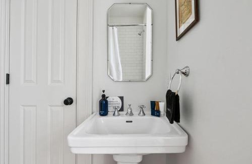 Cannonborough Elliotborough House | Whole House Downtown Sleeps 16