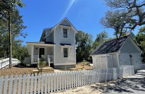 Cape Fear Station House | Willet on Kinnakeet