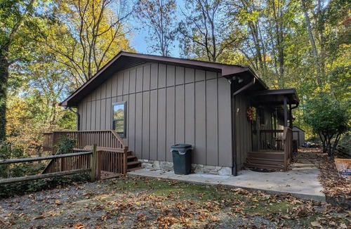 Lake Junaluska House | Williams Cottage/upper level on beautiful Lake Junaluska