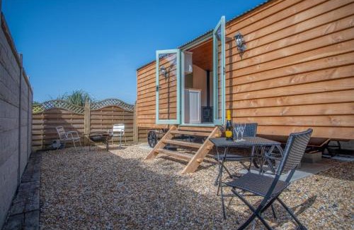 Amroth House | Willow - 1 Bedroom Shepherds Hut - Amroth