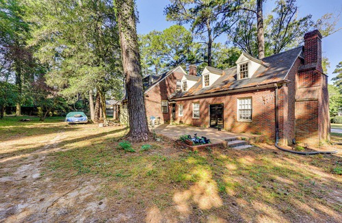 Wilson House | Wilson Family Home: Walk to Community Rec Center!