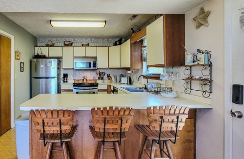 Surf City House | Windward - Ocean Views & Pets Welcome!