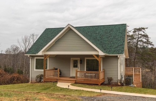 State Road Cottage | Wine Way - Two Bedroom Cottage