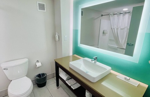 Matthews Hotel | Wingate by Wyndham Matthews/Charlotte