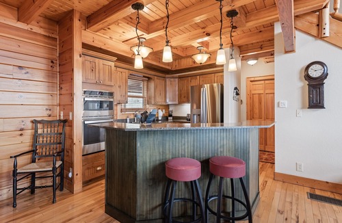 Waynesville House | Wings of Dawn, New Hot Tub! in Gated Smoky Mountain Retreat Community