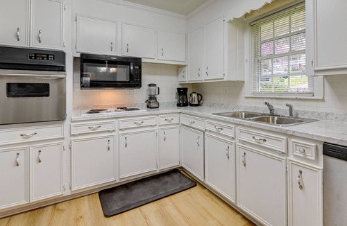Winston - Salem House | Winston-Salem Home Near Wake Forest University!