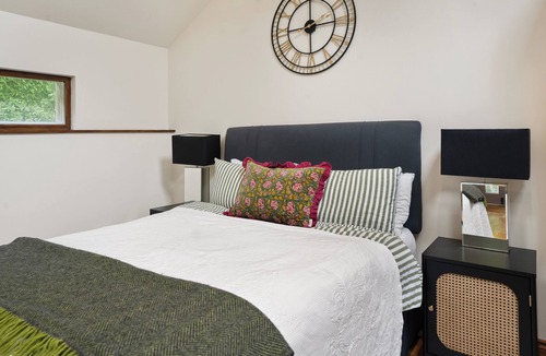 Patrixbourne Cabin | Wisteria Lodge - beautiful countryside retreat