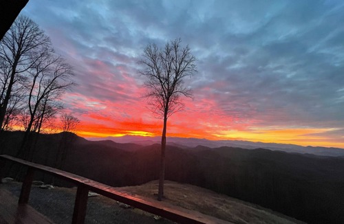 Mars Hill House | WOLF LAUREL AREA ADA Carolina Moon NC COM