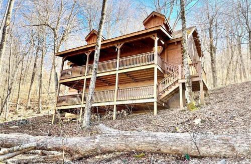Wolf Laurel House | Wolf Laurel Bee Mountain Retreat - Pet Friendly