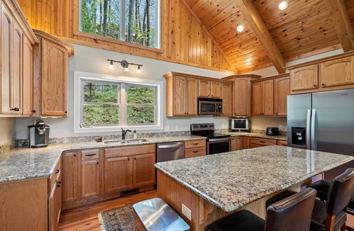 Wolf Laurel Cabin | Wolf Laurel Resort- Country Club-Swim-Tennis-Hike-Ski-Stables-Dine-Gym