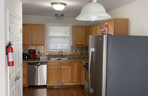 Fuquay-Varina House | Wonderful Home 5 min. from Shopping and Dining.