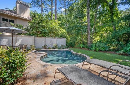 Lawton Woods House | Wonderful luxury vacation home 4 BR home w private pool Stainless steel appliances Open kitchen