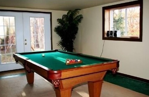 Candler House | WONDERFUL VIEWS, 5 Bedroom, sleeps up to 14, Skiing, Billiards, Ping Pong, Large Hot Tub, Campfir...