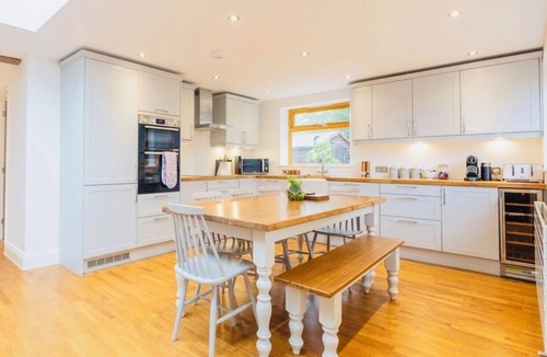 Tiptoe House | Wonderful Willow Cottage