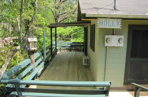 Franklin Cottage | Wooded property, Close to town