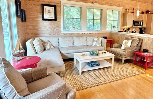 Cape Fear Station House | Wooded Sanctuary- Walk to Sunrise & Sunset Beaches. Dog Friendly. Both clubs!