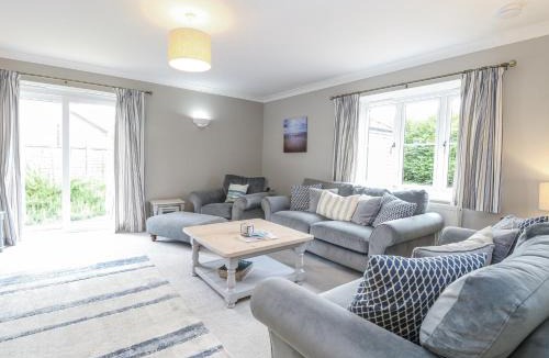Docking House | Woodlark