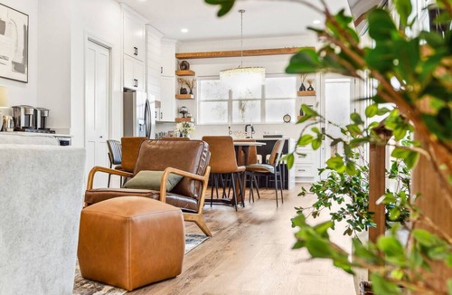 East Hill House | Work & Relax | Spa, Sauna, Hot Tub, Desk