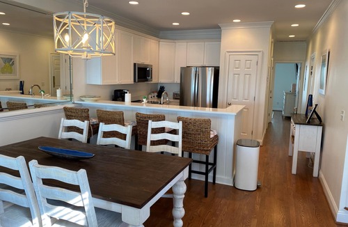 Wrightsville Beach House | Wrightsville Beach Sound- Short walk to beach and restaurants