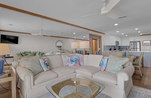 Shell Island Condo | Wrightsville Dunes F-2B - Oceanfront condo with community pool, tennis, beach