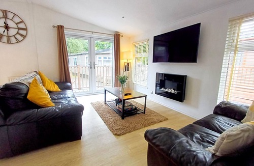 Troutbeck Bridge Cabin | Wynander Lodge - a holiday lodge that sleeps 4 guests in 2 bedrooms