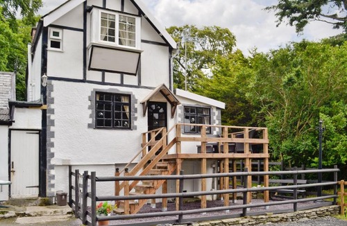 Llanycil House | Y Bwthyn