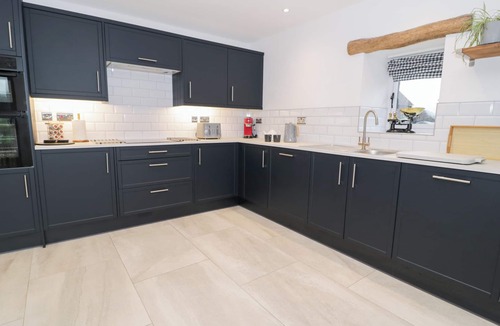 Cwmtirmynach Cottage | Y Stabl