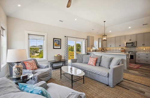 Whalehead Beach House | Your Fresh Beach Oasis!