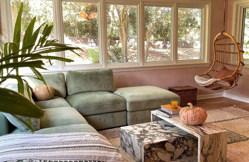 Summerville House | Your Home Away from the Fairway – Masters Ready!